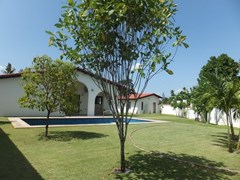 Pool villa for sale Mabprachan Lake Pattaya