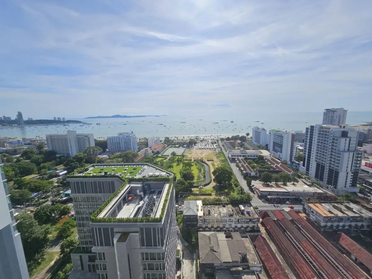 CENTRIC SEA Condominium 1 Bedroom For Sale