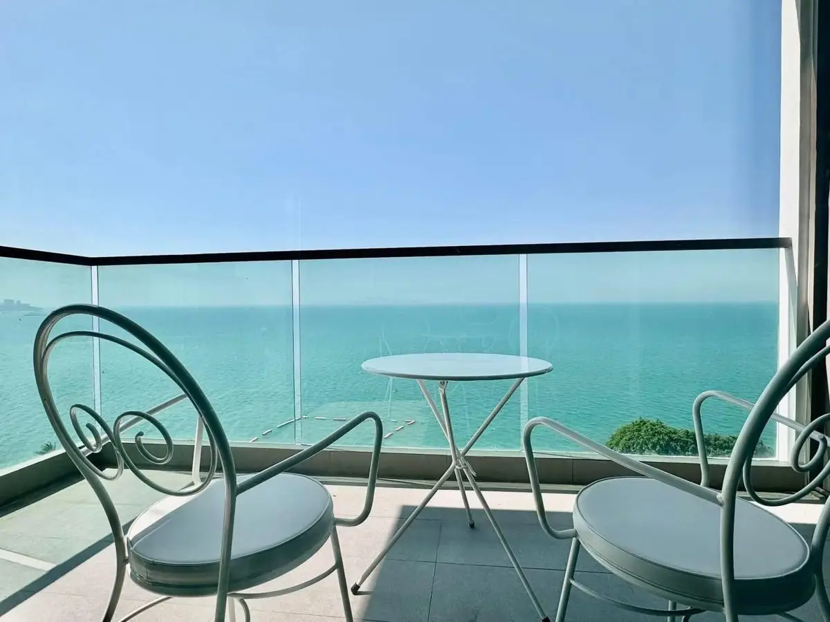 Wong Amat Tower condo for rent