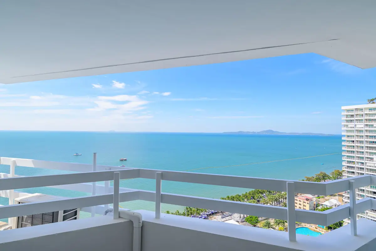 Jomtien Plaza Condotel 3 Bedroom for sale