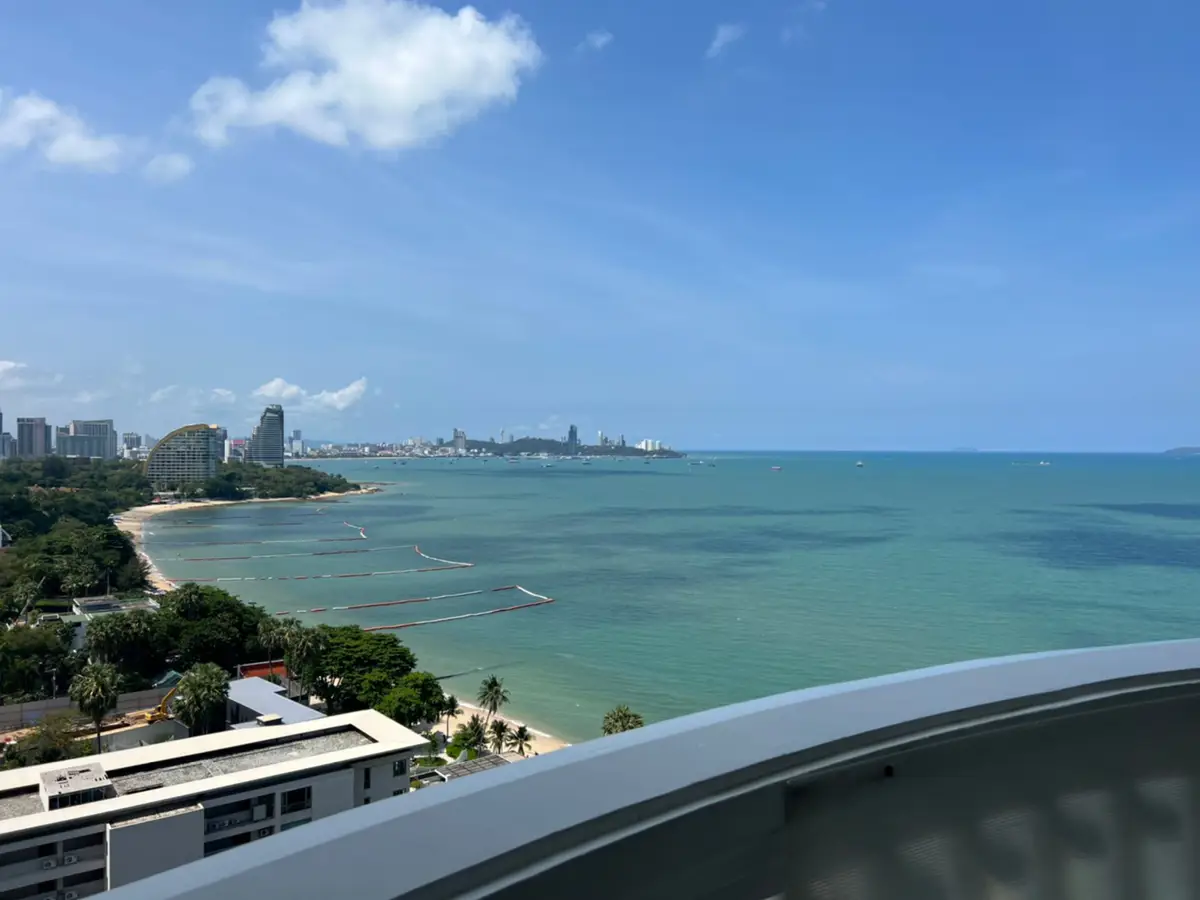 Park Beach Condominium Wong Amat – Spacious 3-Bedroom Apartment with Stunning Views for sale